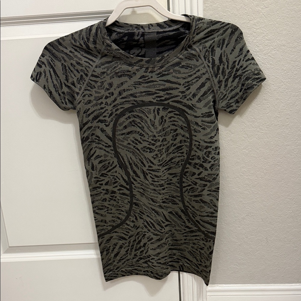 Women’s Olive Green Animal Print Active Tee